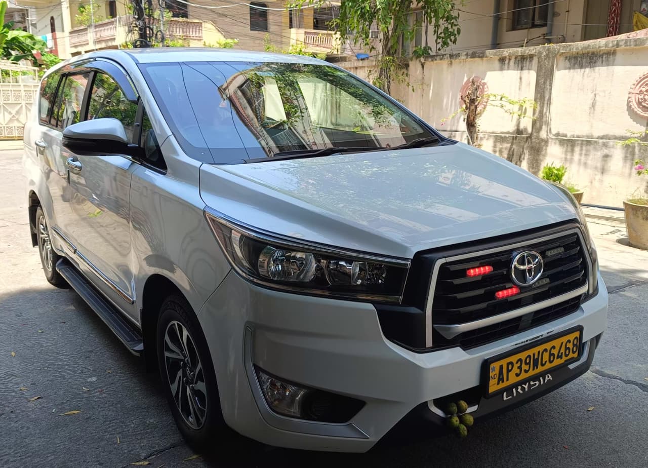Toyota Innova Crysta view 1